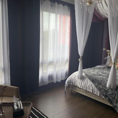 Light Luxury Apartment Apartment Taitung ภายนอก รูปภาพ