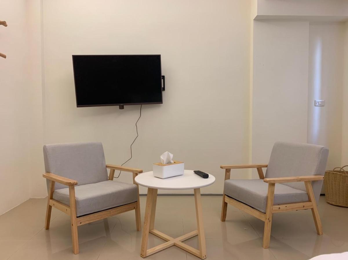 Light Luxury Apartment Apartment Taitung ภายนอก รูปภาพ